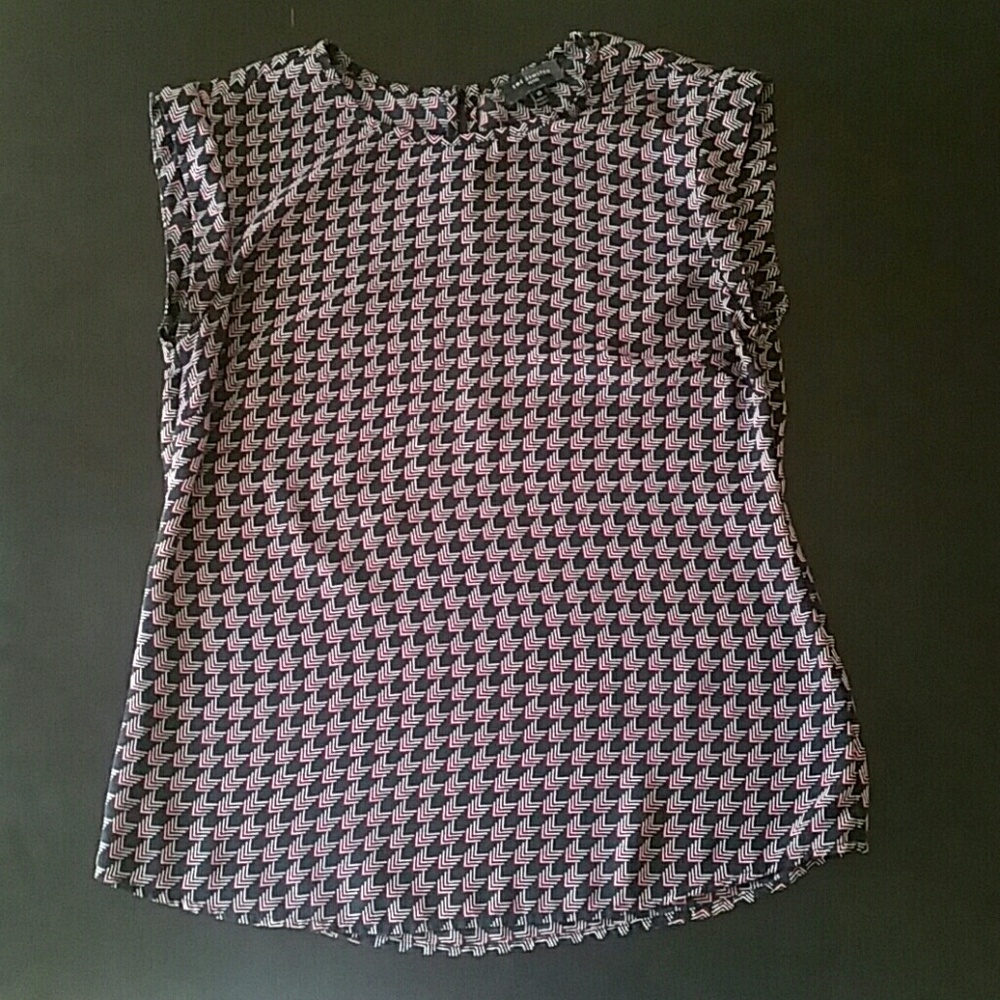 The Limited petite XS cap sleeve patterned shell